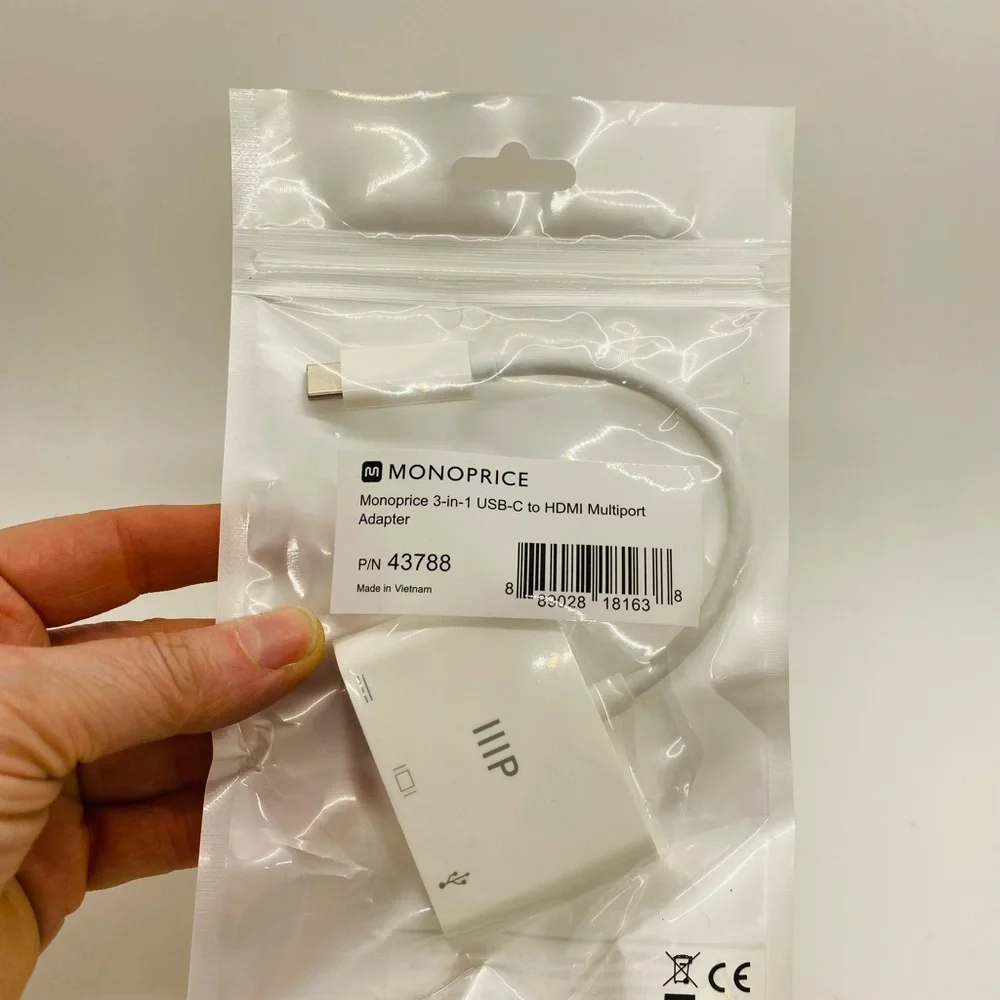 NWT Monoprice 3-in-1 USB-C to HDMI Multiport Adapter Compatible USB-C Laptops